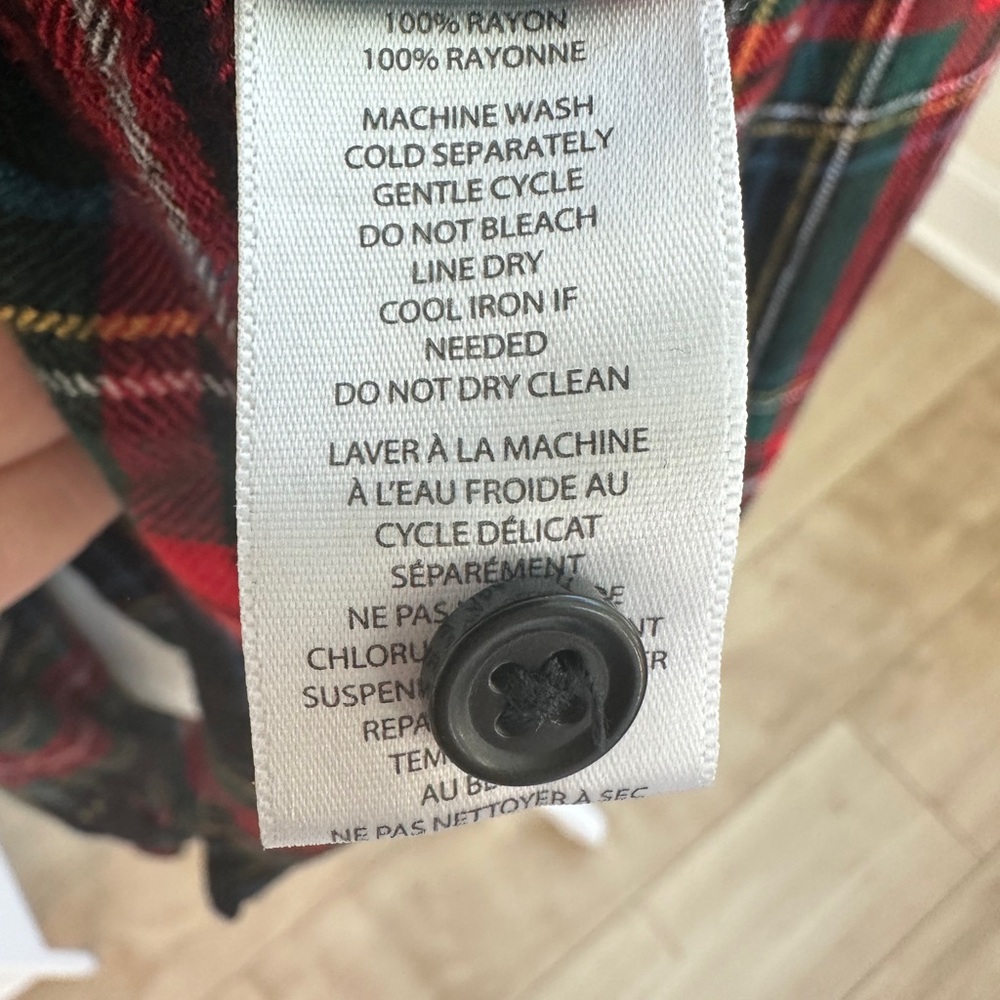 Beach lunch lounge, size large, tartan flannel button down GUC - Picture 6 of 7